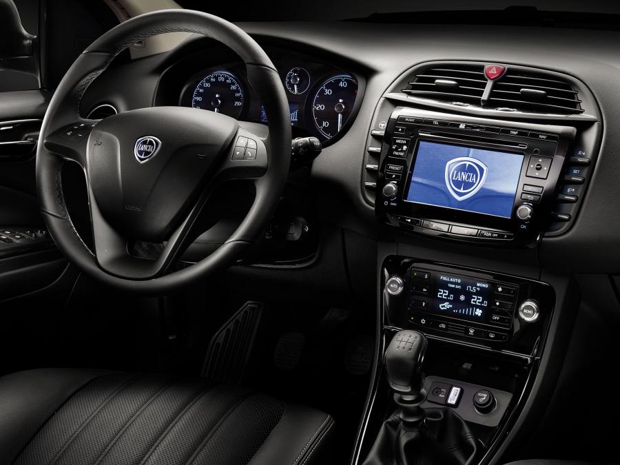  Lancia Delta 2014 года  (фото 8 из 10)